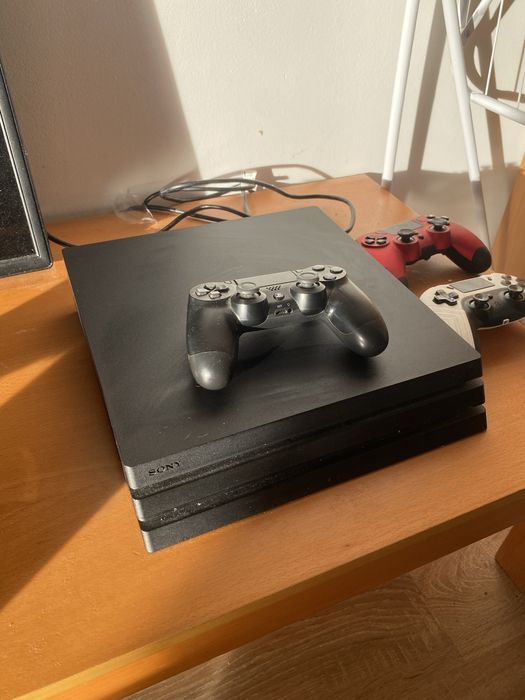 SUPERCENA Playstation 4 Pro 1TB +20 gier i 2 joystika