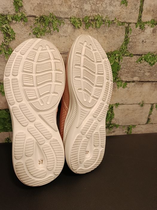 Buty bez pięt w rozmiarze 37