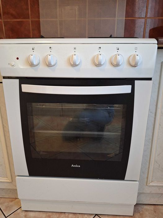 Kuchenka gazowa z rożnem