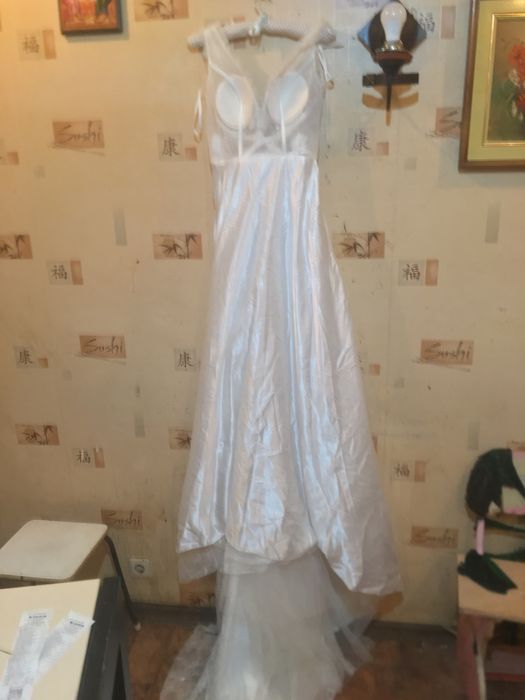 Свадебное  платье