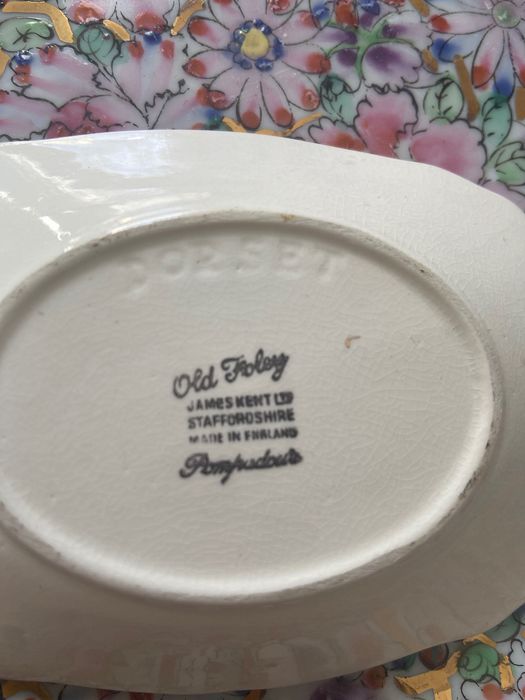 Vintage tableware for collectors427808370145382402