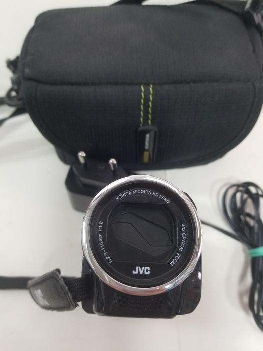 Відеокамера JVC GZ-E15BE