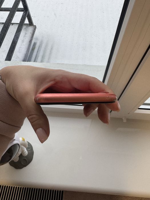 iPhone xr 64 гігабайт