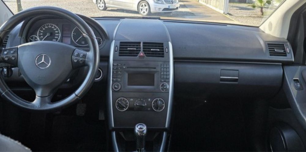 MERCEDES-BENZ A 180 CDI  2011 Avantgarde