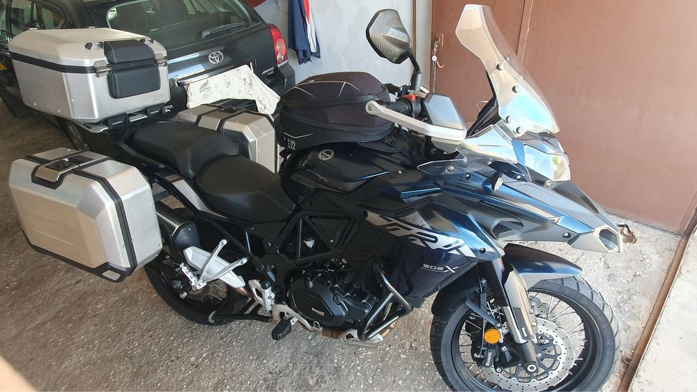Benelli TRK 502X