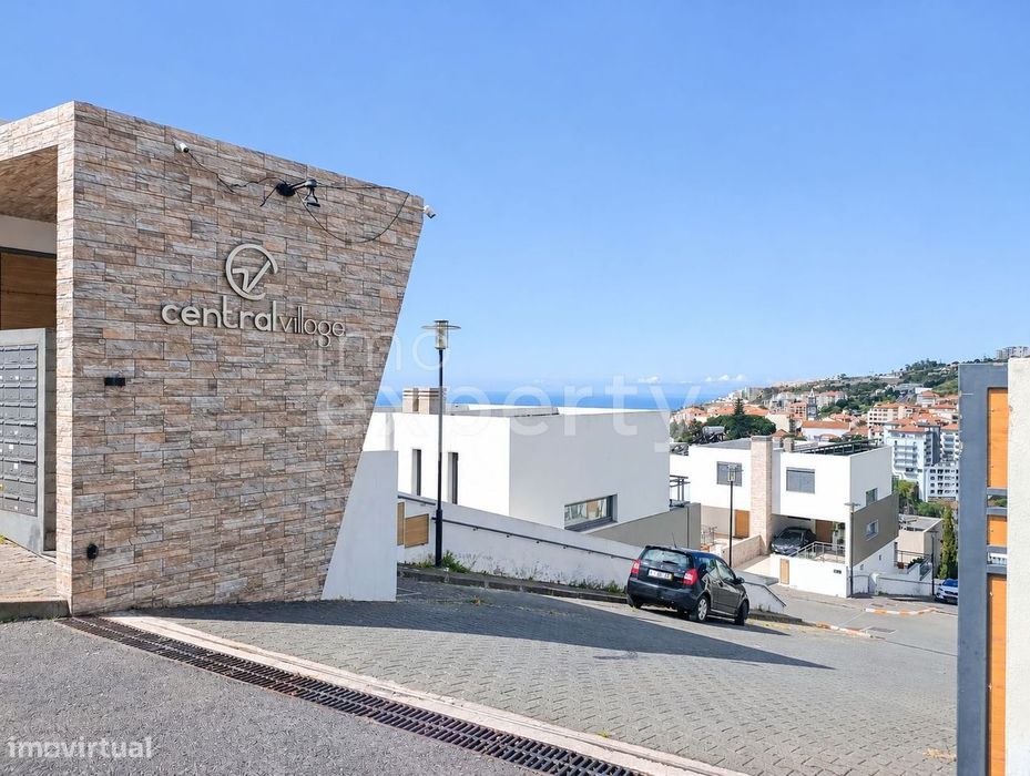 Moradia T3  em condomínio fechado no Caniço, Madeira