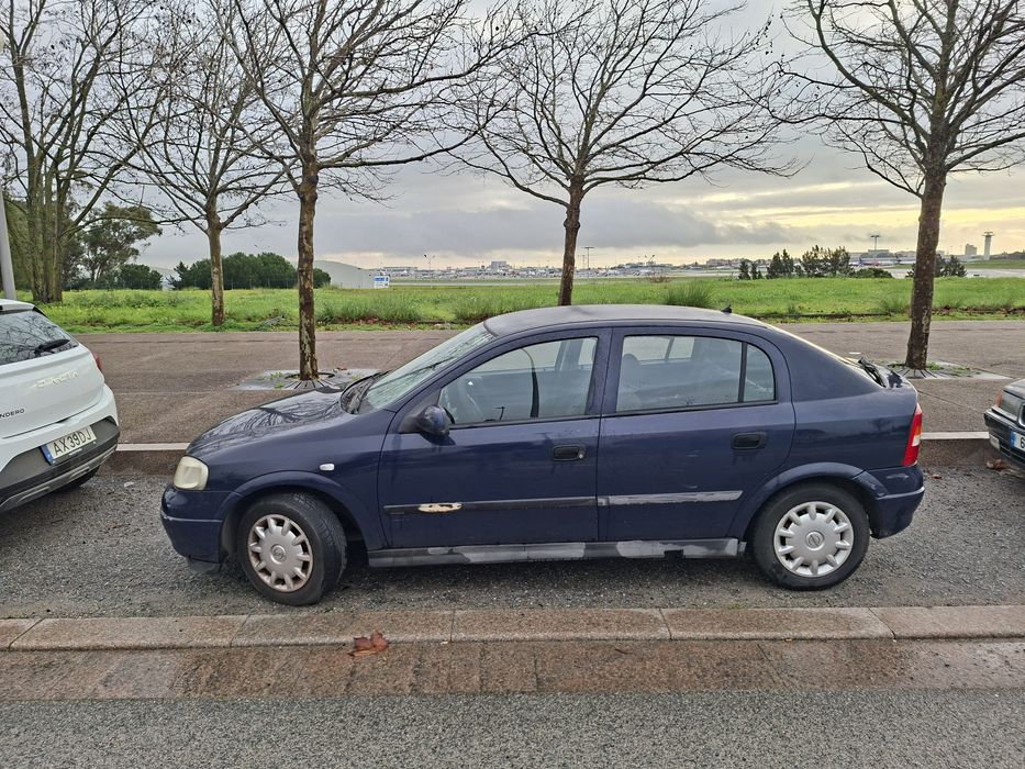 Opel Astra Sedan ainda com muitos anos para rodar
Opel Astra com 26 a