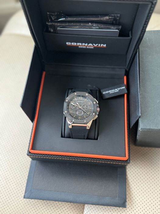 Годинник наручний чоловічий