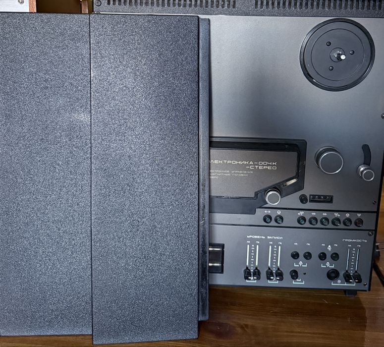 Магнітофон Электроника 004 / 003