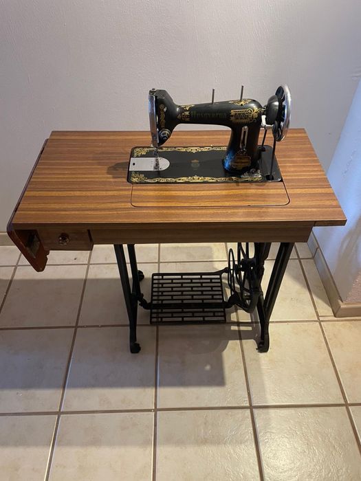 Maquina costura Husqvarna
