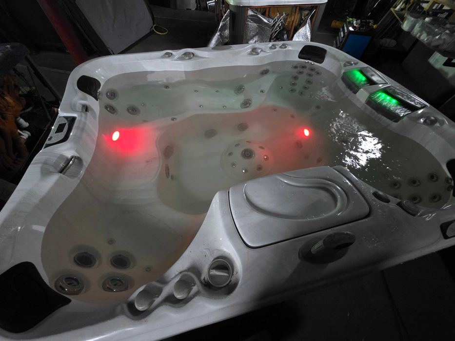 Jacuzzi Sundance Maxxus , nowe dysze , nowa grzalka - Transport PL