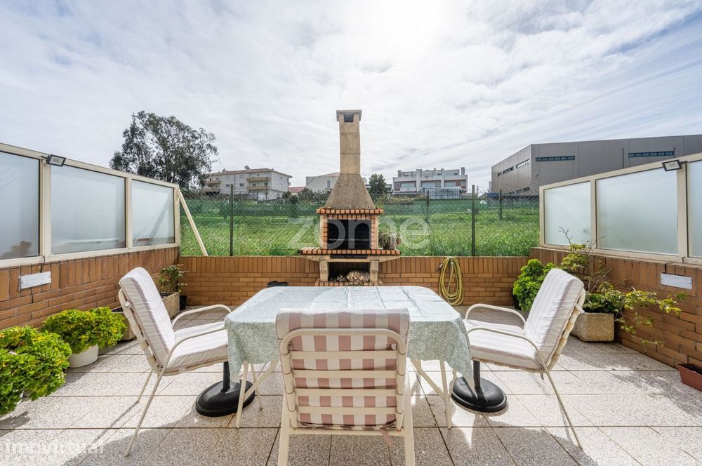 T2 Duplex com Terraço em Gulpilhares - V.N. Gaia