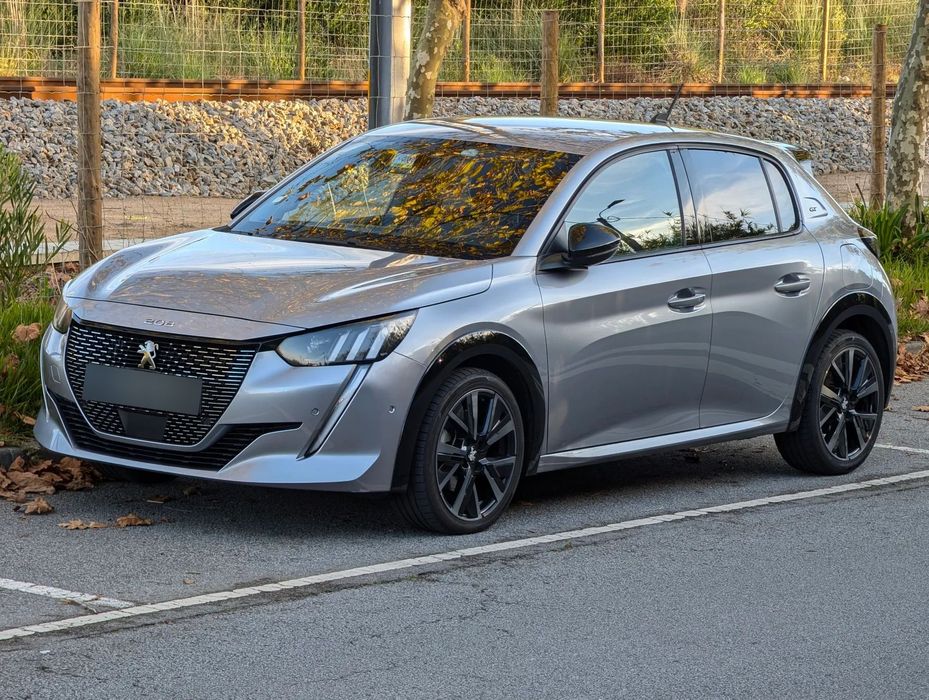Peugeot 208 1.2 PureTech GT EAT8