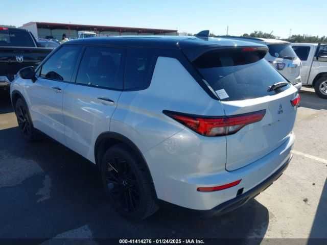 Mitsubishi Outlander SEL 2023_