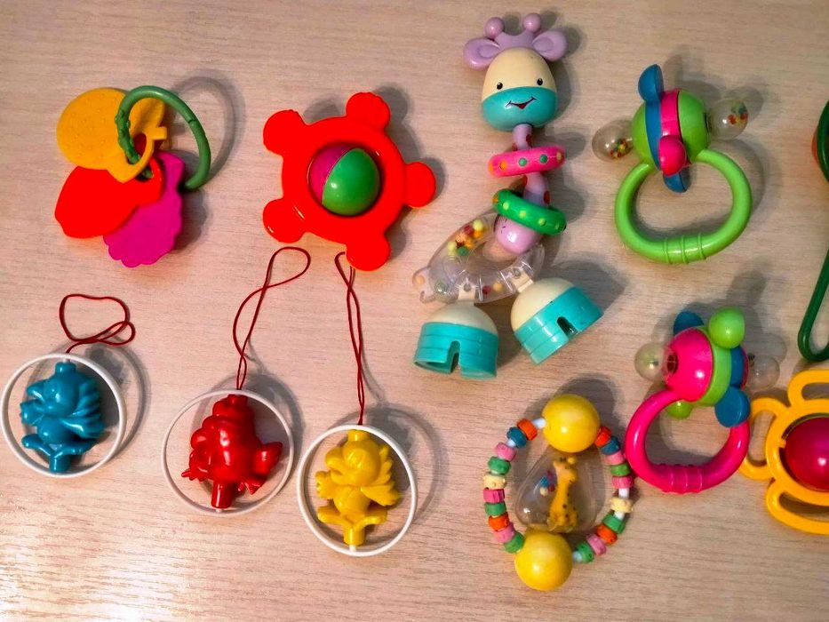 Брязкальця, іграшки для малюків вживані