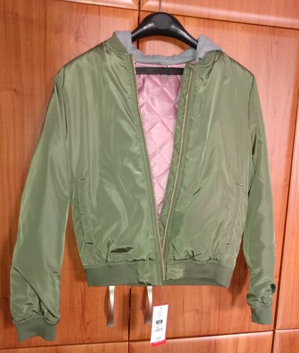 Nowa kurtka damska rozmiar M (170 cm)