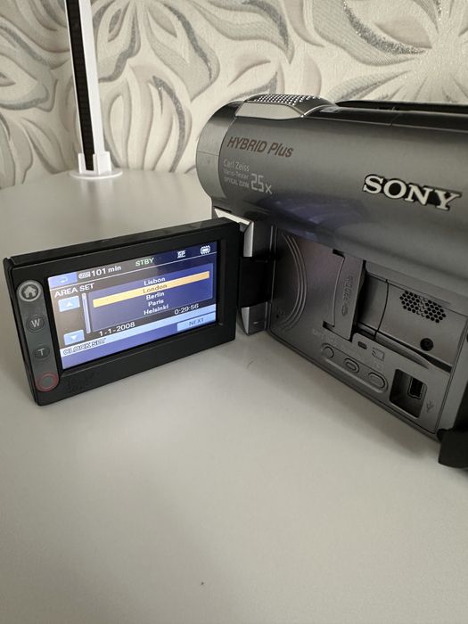 Продам DVD гибридную камеру Sony D-810E