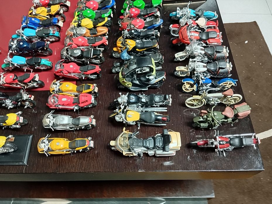 Coleção de 49 motas maisto