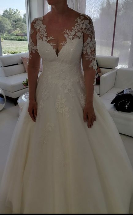 Suknia ślubna w kolorze śmietanki