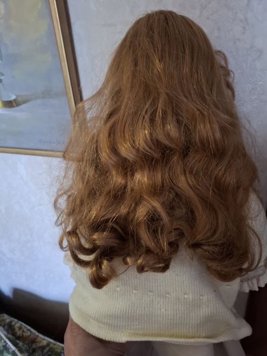 Продам коллекционную фарфоровую куклу от автора Заверушински