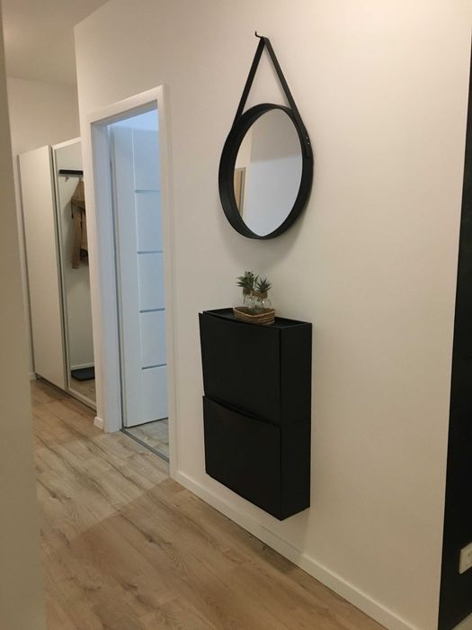 Szafa przesuwna z lustrem 150 cm