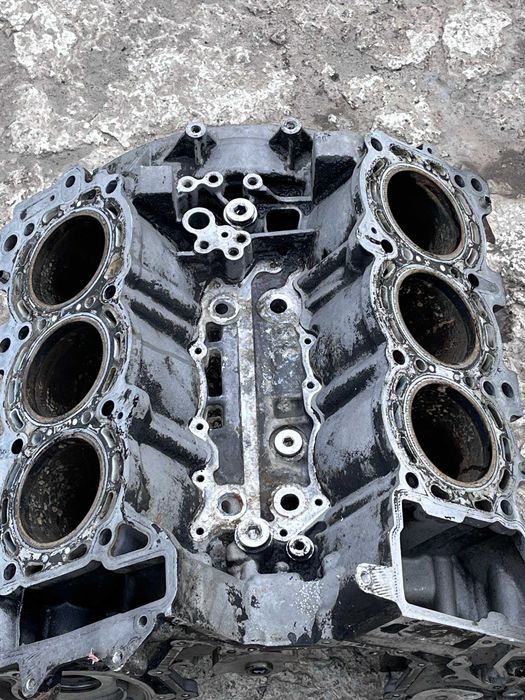 Двигун в розборі OM 642