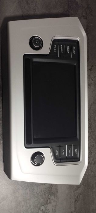 VW Passat B8 / Golf 7 / Tiguan – штатний дисплей 6,5" з навіг.