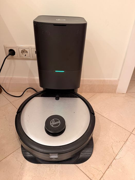 Robot aspirador Hoover com base de carregamento