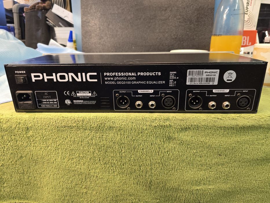 PHONIC GEQ3100 profesjonalny korektor graficzny.