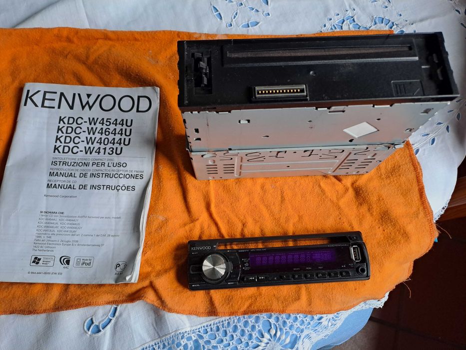 Autorrádio leitor de CDs KENWOOD KDC-W4044UA