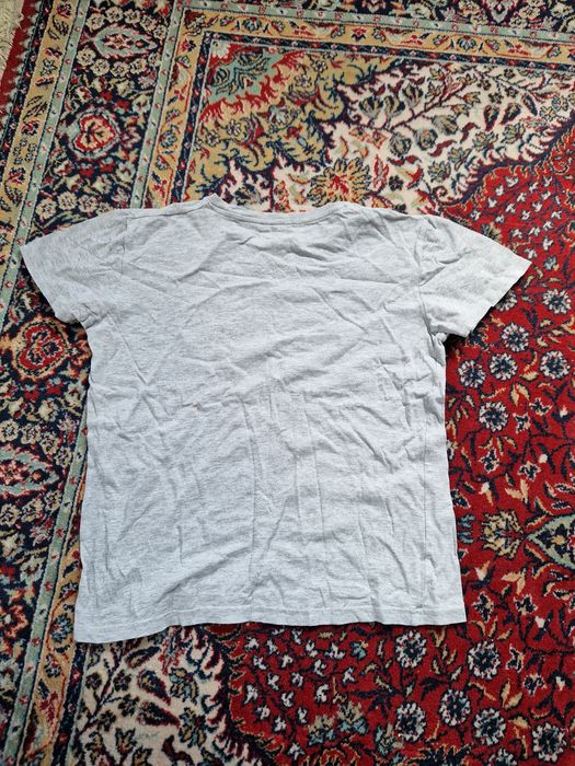 Szara bluzka z krótkimi rękawami