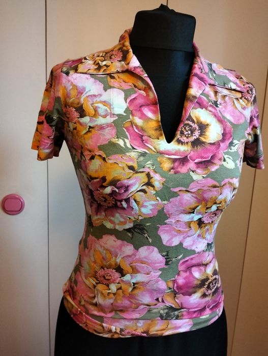 Bluzka firmy Simple rozmiar 38