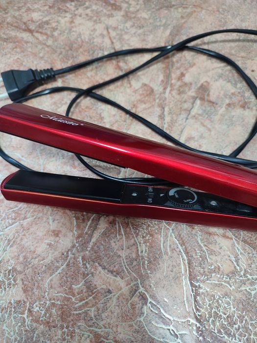 Вирівнювач для волосся