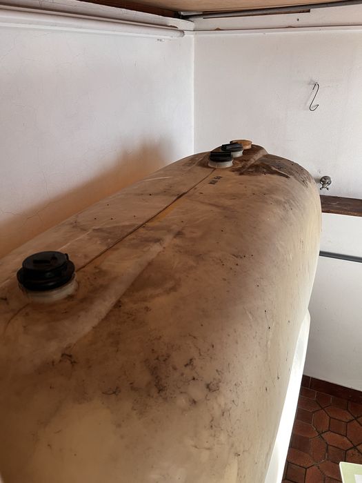 Deposito de gasoleo de 1000 litros