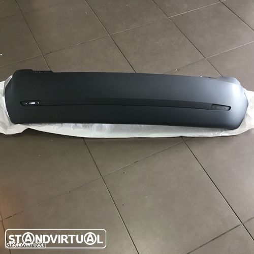 Para-choques Ford Fiesta modelo: 2002 até 2005 novo