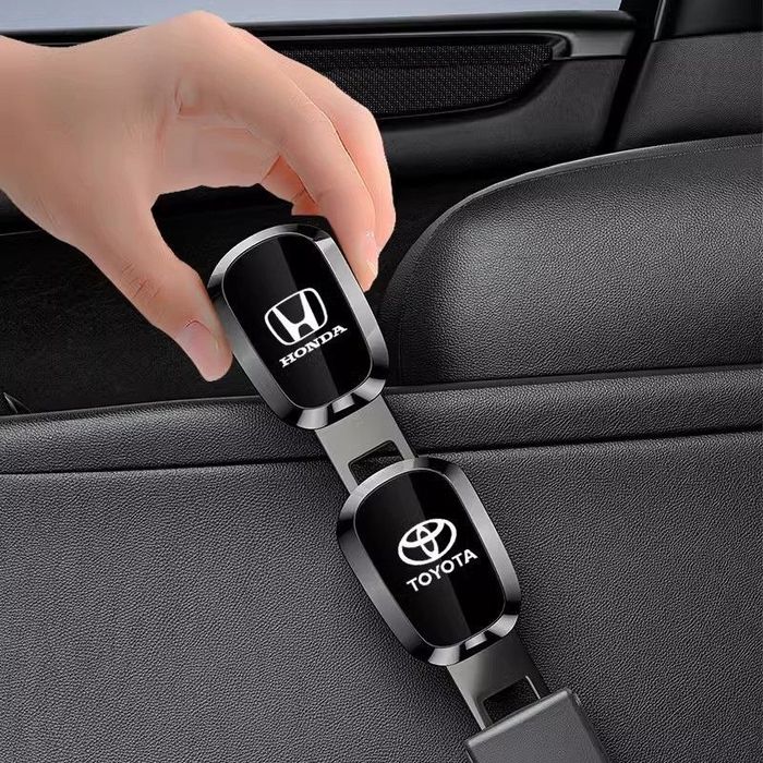 Заглушка-подовжувач ременя безпеки з логотипом авто