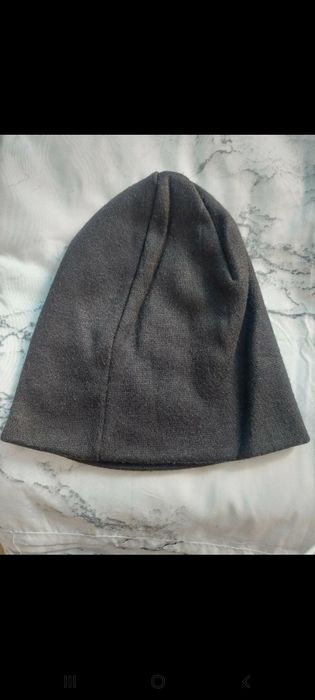 Czarna czapka Tik Tok