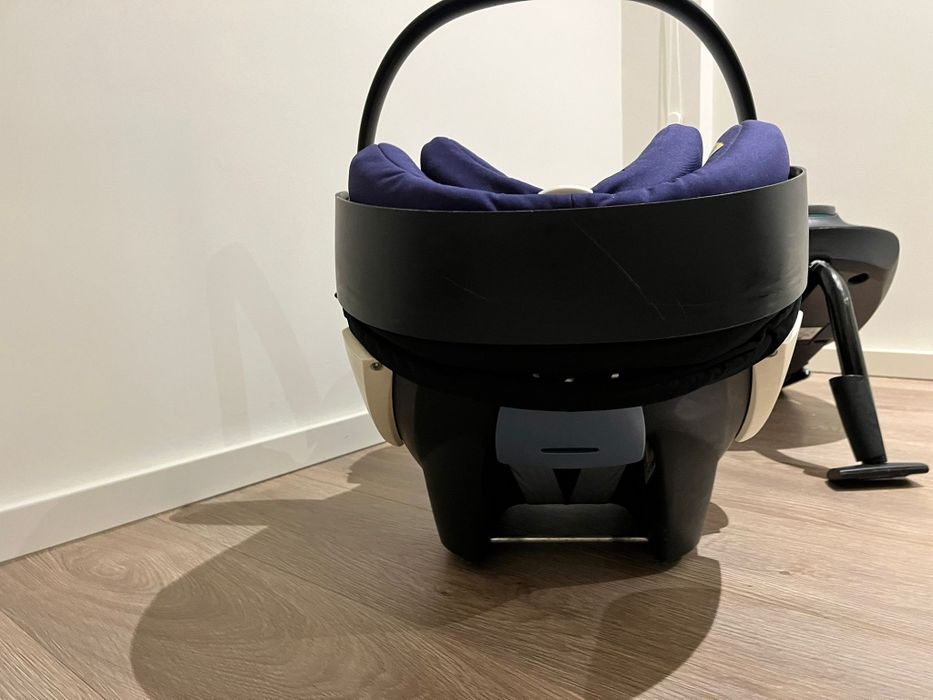 Cybex Aton + Base Isofix