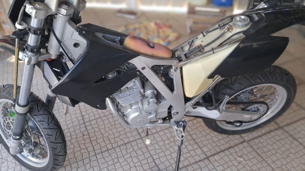 AJP SM 200cc - Apenas Venda.