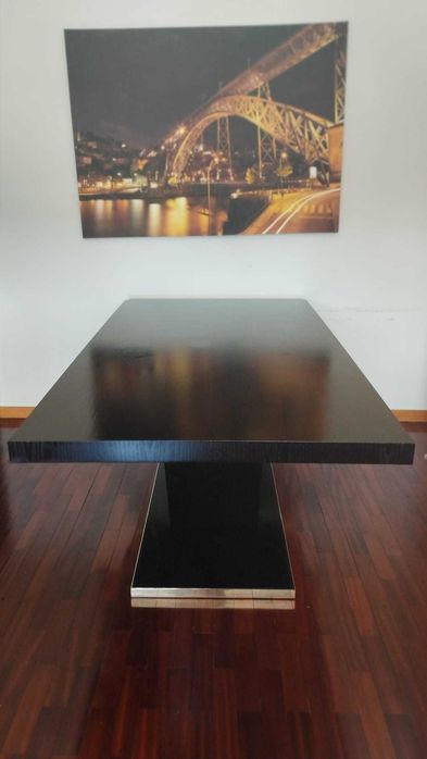 Vendo Mesa e Aparador de Sala