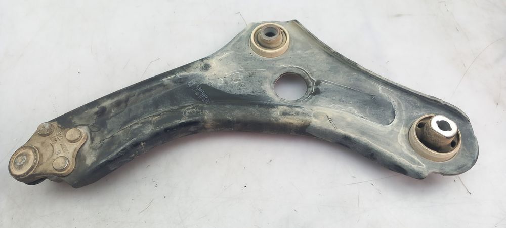 Braço de suspensão frente direito RENAULT Megane IV Grandtour (K9A/M_)