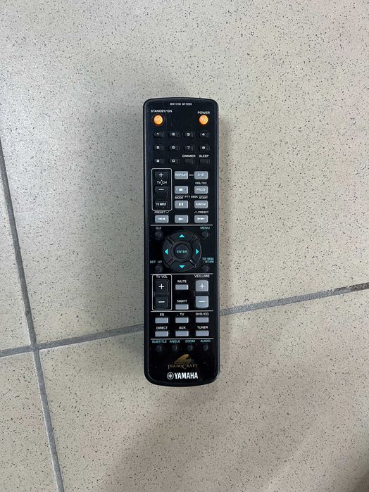 Pilot Yamaha PianoCraft MCR-E700 Audio Room