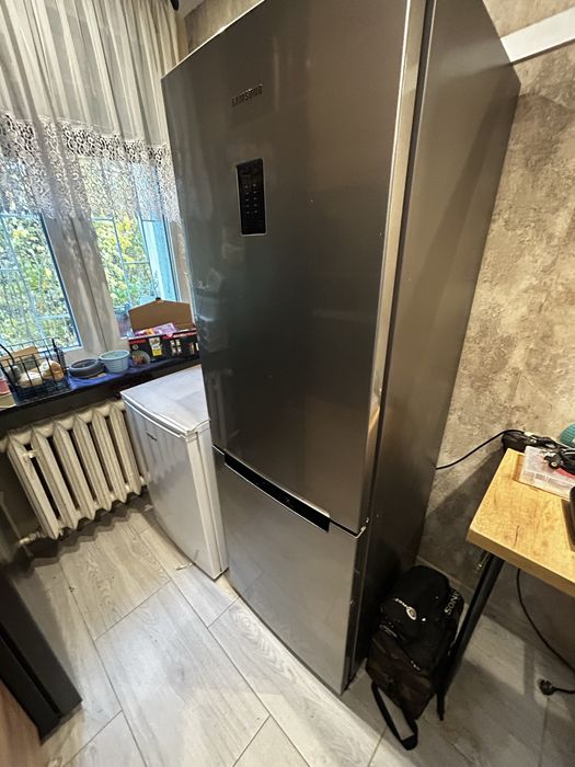 Lodowka samsung   No-FROST 176 cm