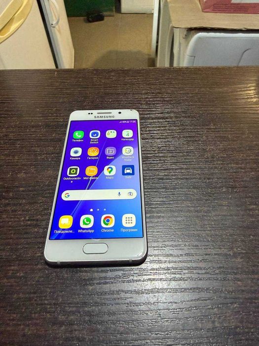 Телефон Samsung Galaxy A3, 2/16 gb, з Німеччини, пошкодження на фото, на роботу не впливає
