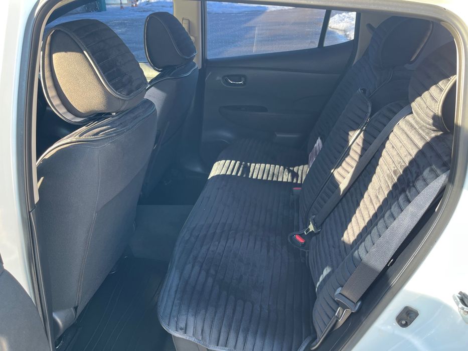 Продам Nissan leaf