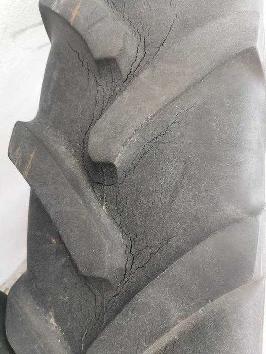 2 Koła 11,2R48, 270/95R48, wąskie koła uprawowe,
