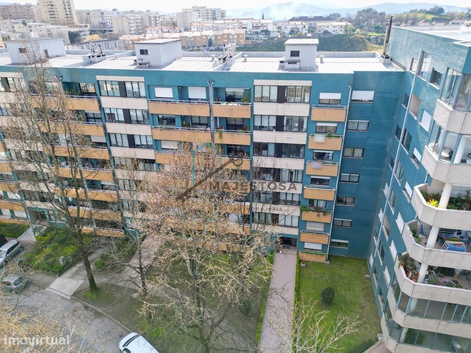 Apartamento T3 com Excelente Localização — São Vicente, Braga