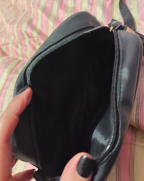 Mala a tiracolo preta