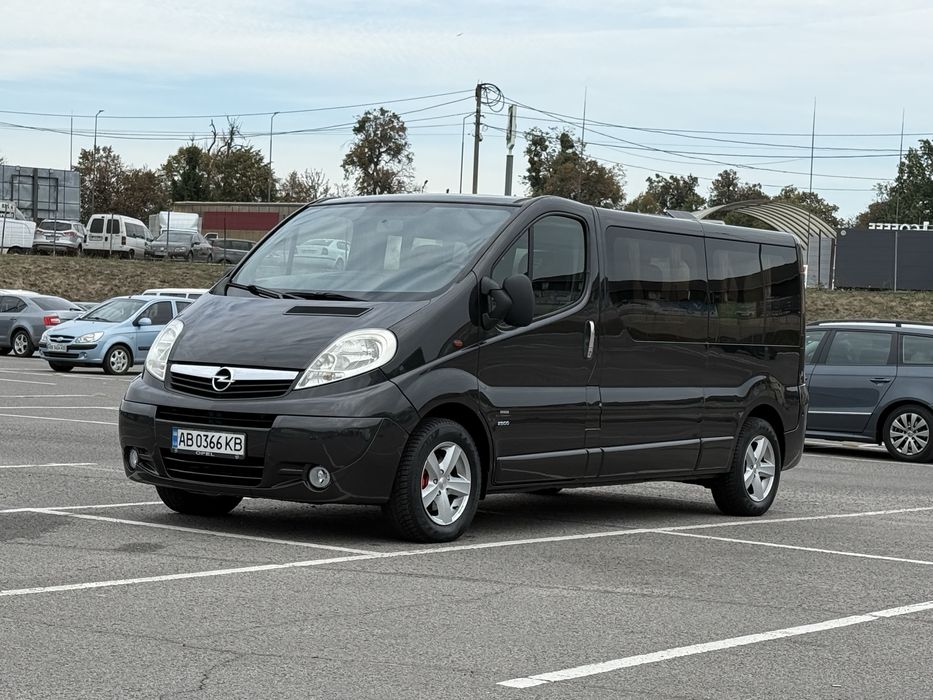 Бус Opel Vivaro 2009 Пасажир, Довга база (2.0 dCi) обмін, лізинг