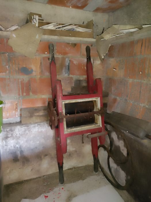 Esmagador de Uvas